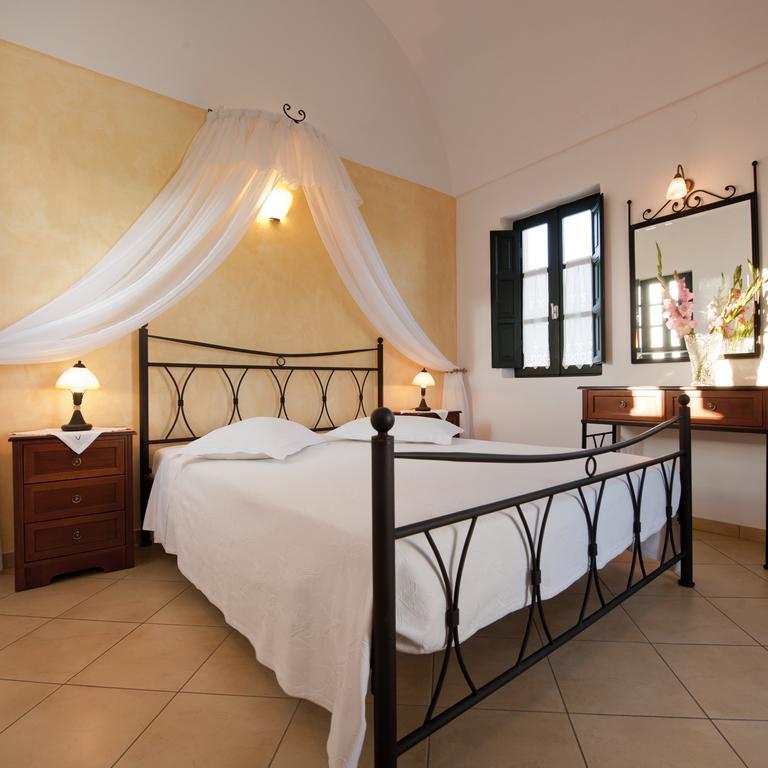Anthonas 3* Imerovigli (Santorini)