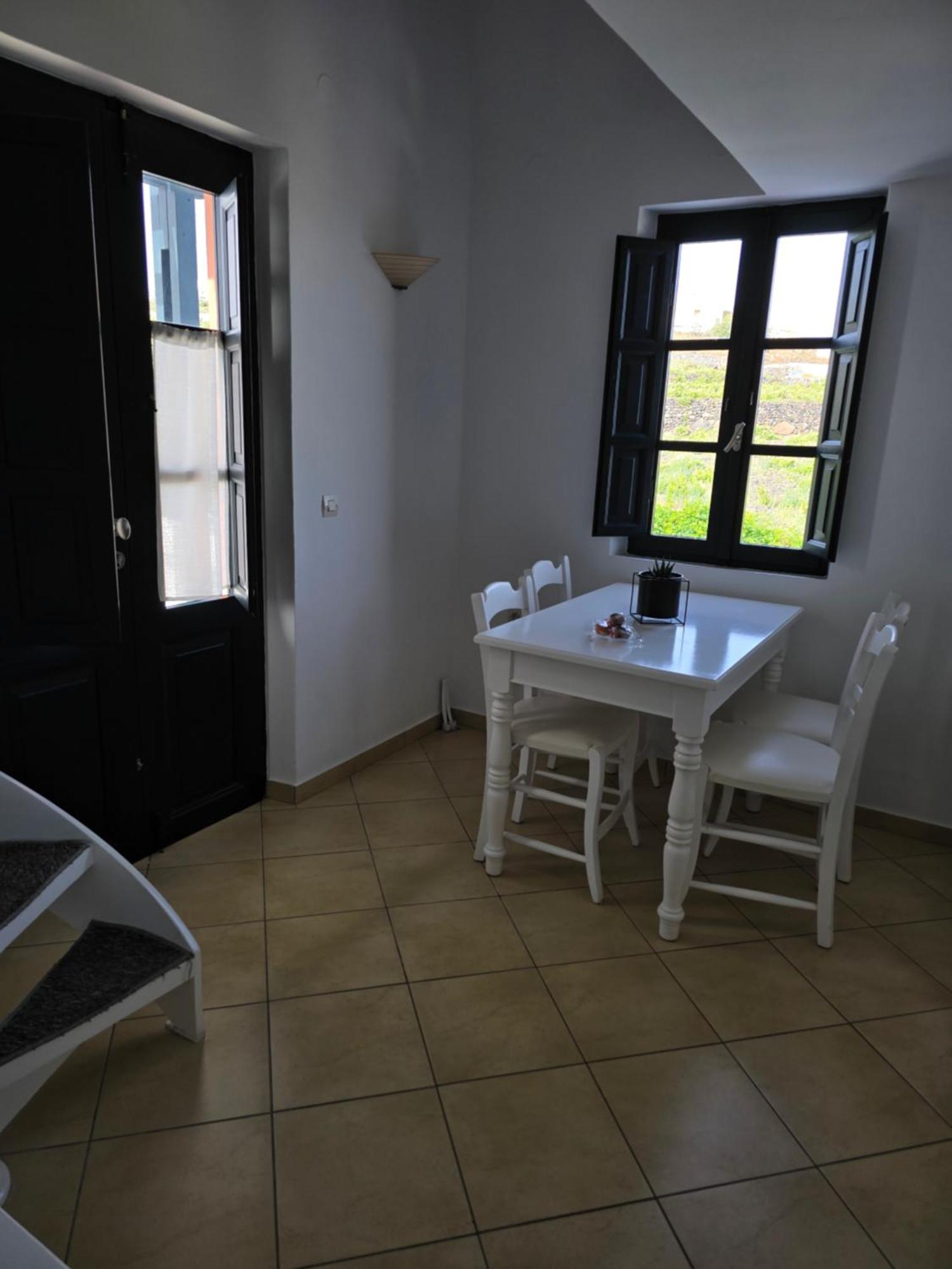 Anthonas Apart Otel Imerovigli (Santorini)