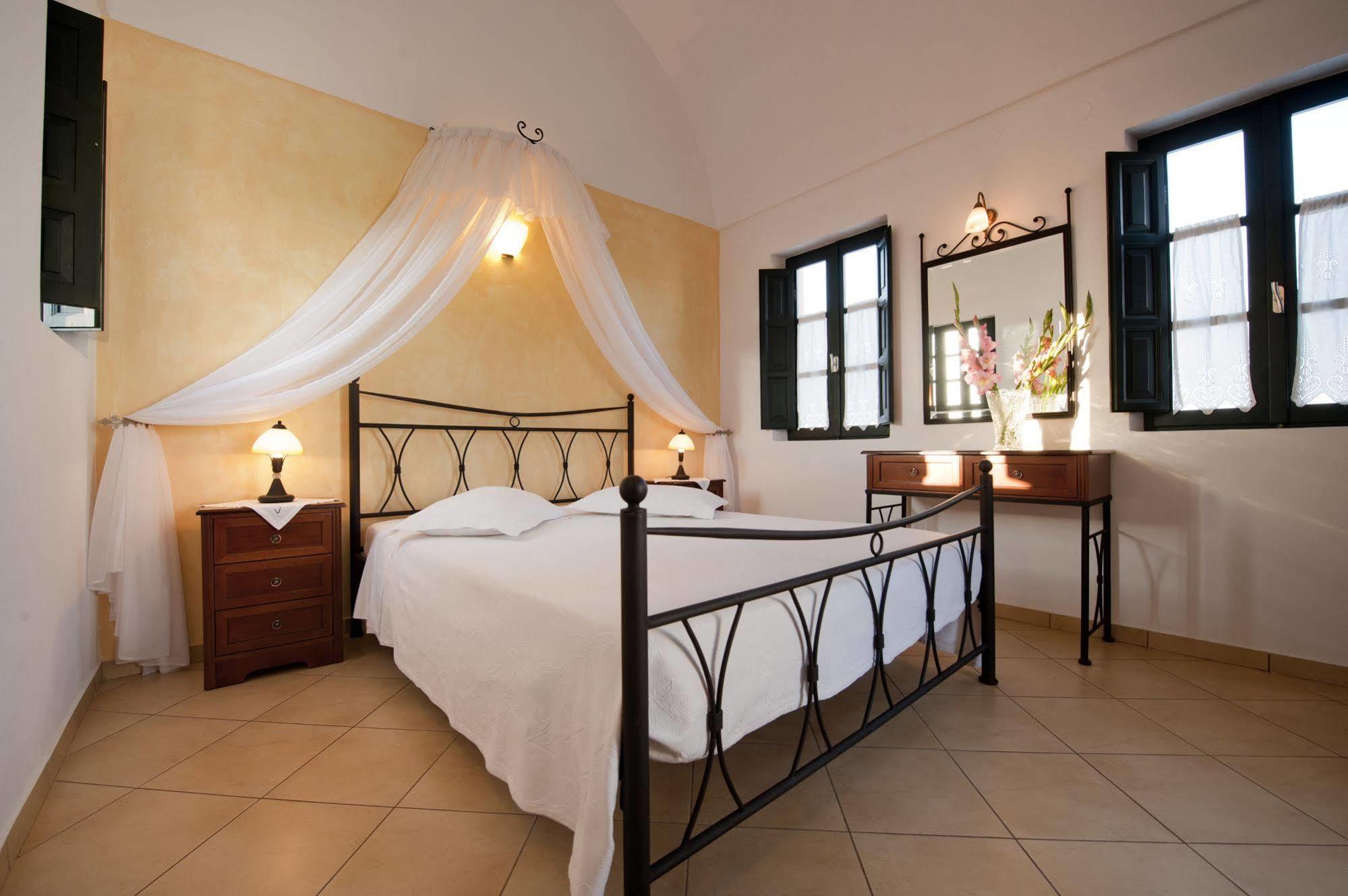 Apart Otel Anthonas Imerovigli (Santorini)
