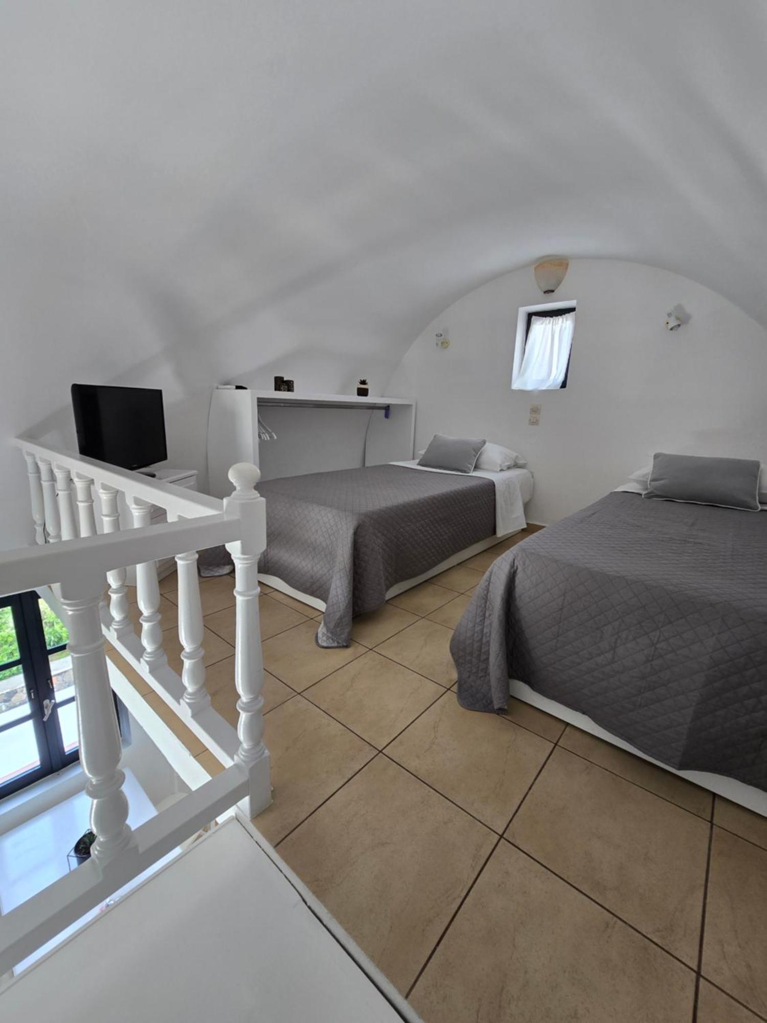 Aparthotel Anthonas 3*