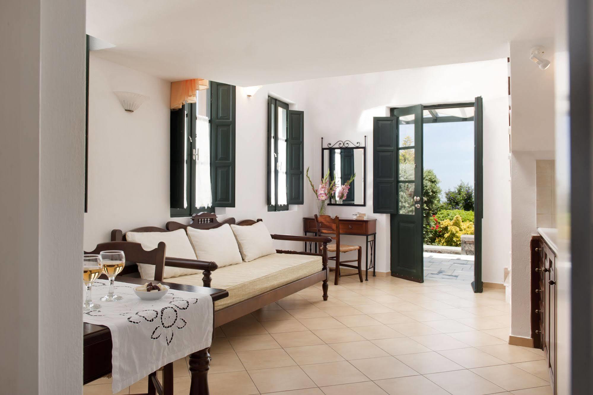 Anthonas Apartments