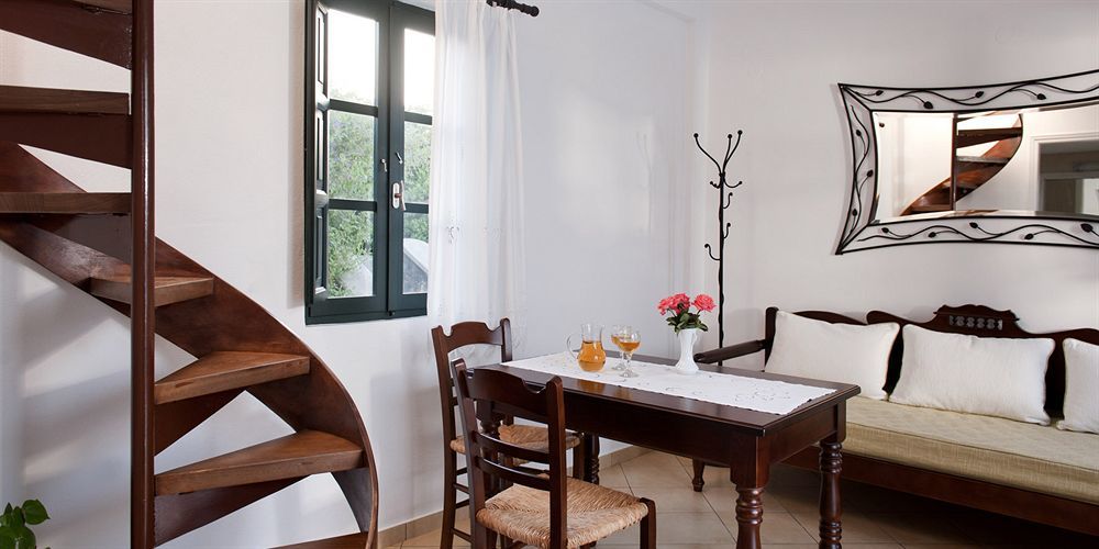 Anthonas Apartments